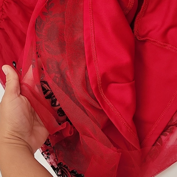 KNITSWORKS Red and Black Floral Sleeveless Dress. Size 7. Special Occasion. - Picture 7 of 15